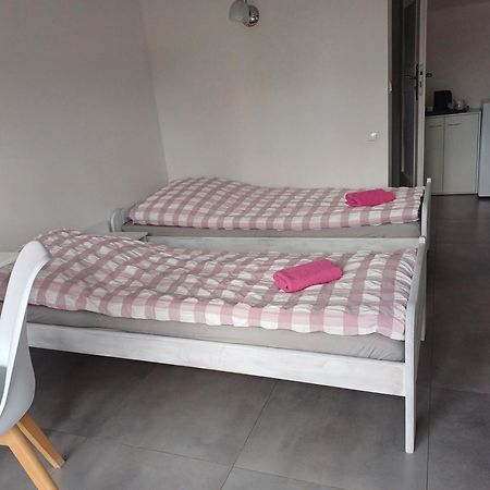Gosciniec Solan Jeleniow Exterior foto