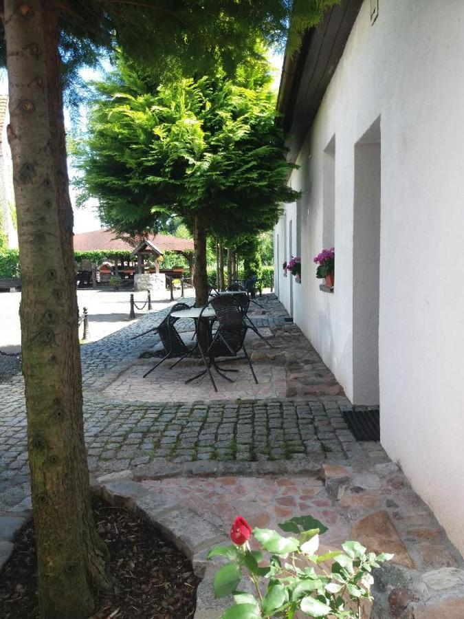 Gosciniec Solan Jeleniow Exterior foto