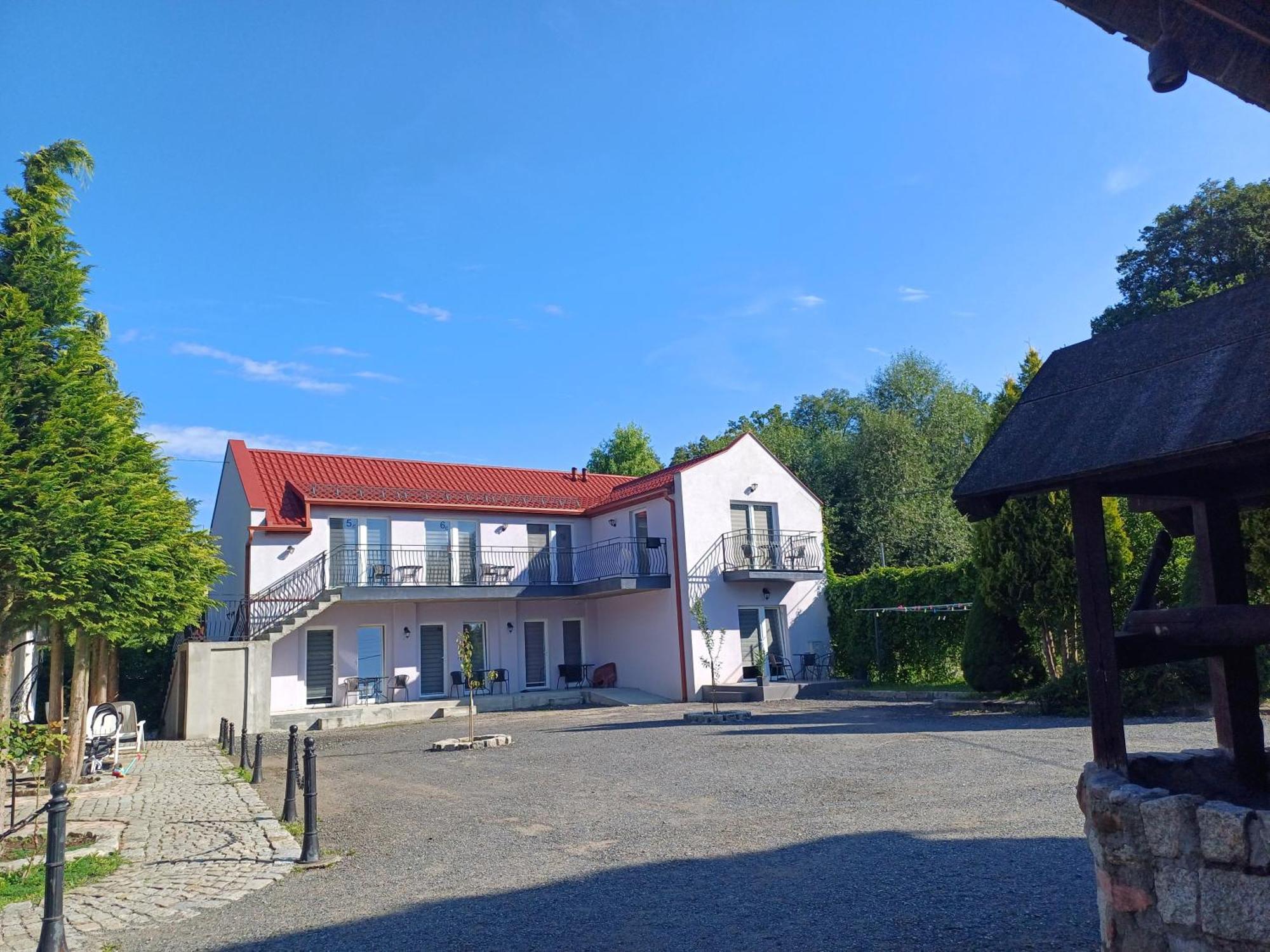 Gosciniec Solan Jeleniow Exterior foto